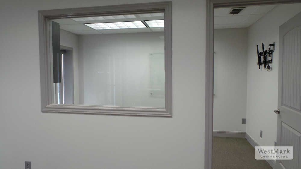 Remodeled Office Suite for Lease : 8207 Ithaca Ave, Lubbock, TX 79423
